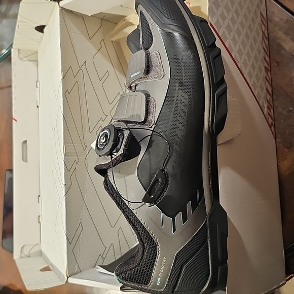 Specialized Motodiva WMN Sz 11 Black Titanium New In Box - Picture 6 of 12